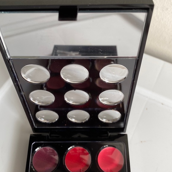 Skinn Compact Lipstick Palette by Dimitri James - Picture 3 of 6